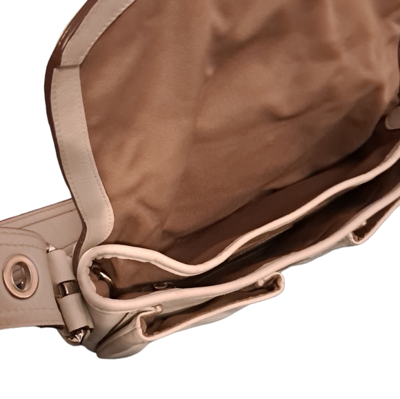 🟥🟧🟨 SALE $50 🟨🟧🟥 Coach White Leather Purse Handbag - Picture 9 of 15